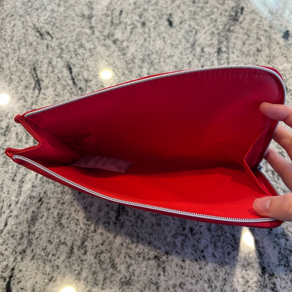 NWOT : Dior cosmetics bag/pouch - Picture 2 of 7